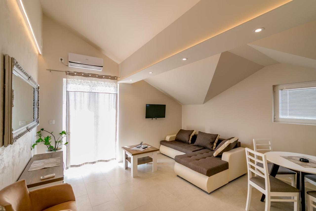 Apartments Milanovic แฮร์เซ็ก-โนวี ภายนอก รูปภาพ