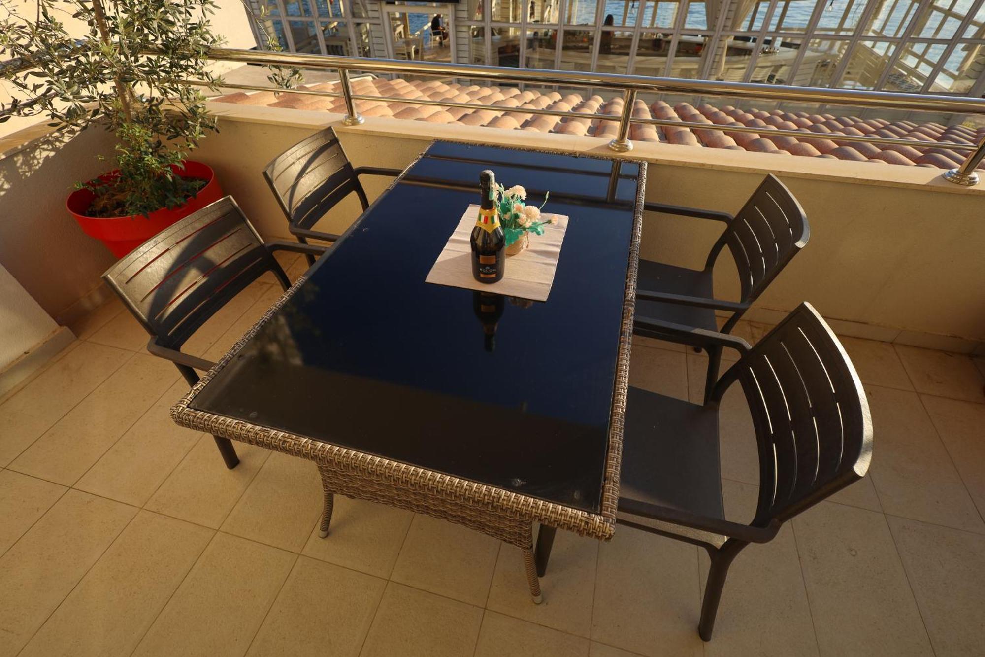 Apartments Milanovic แฮร์เซ็ก-โนวี ภายนอก รูปภาพ